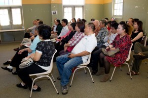 The particapnts listened attentively to the talk